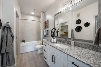 Large garden-style bathtubs